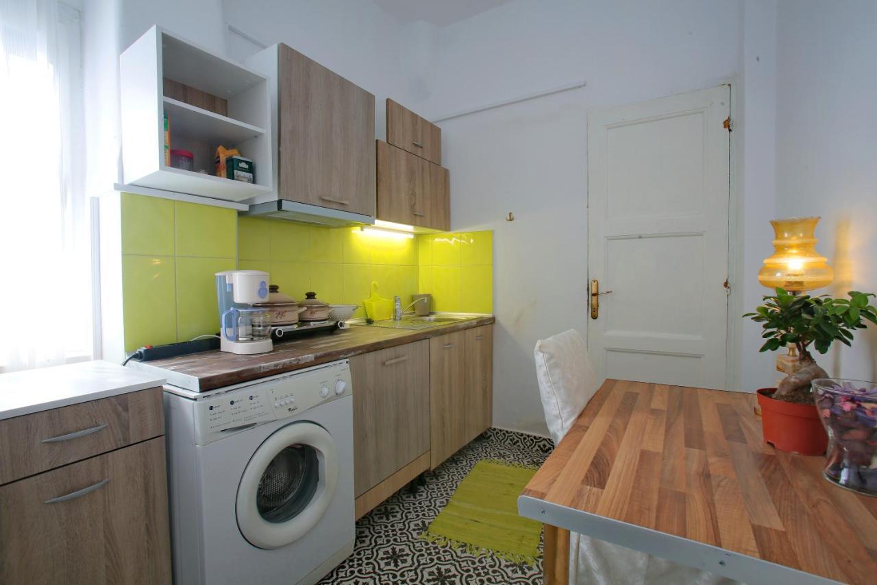 Vintage 1930'S Flat In The Center Of Thessaloniki Apartment Exterior photo